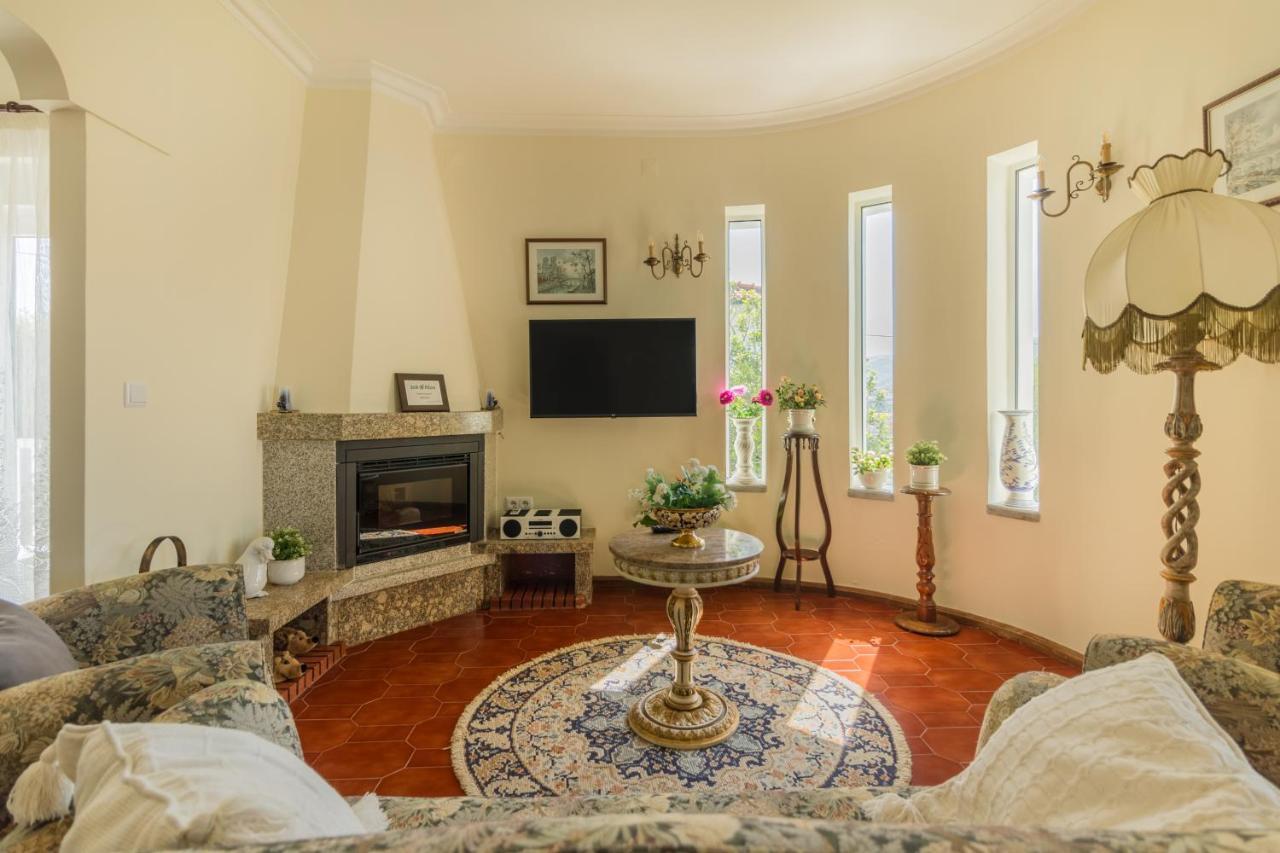 Casa De Monsanto | Holiday home *